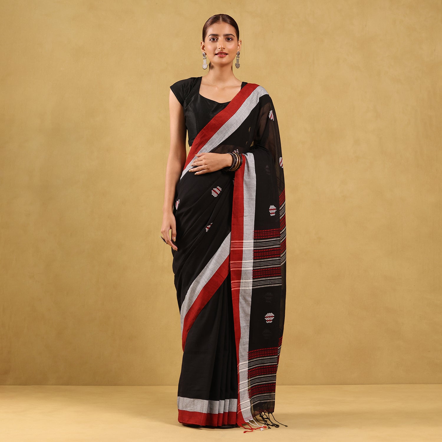 Fine Muslin Saree Dhankhali Design