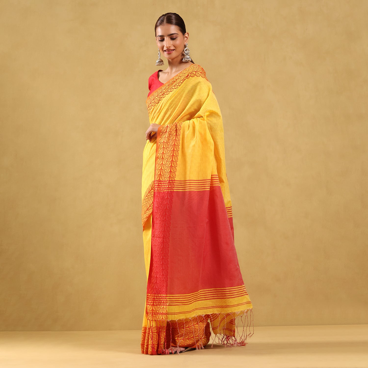 Khadi Fine Muslin Saree Weaving Design